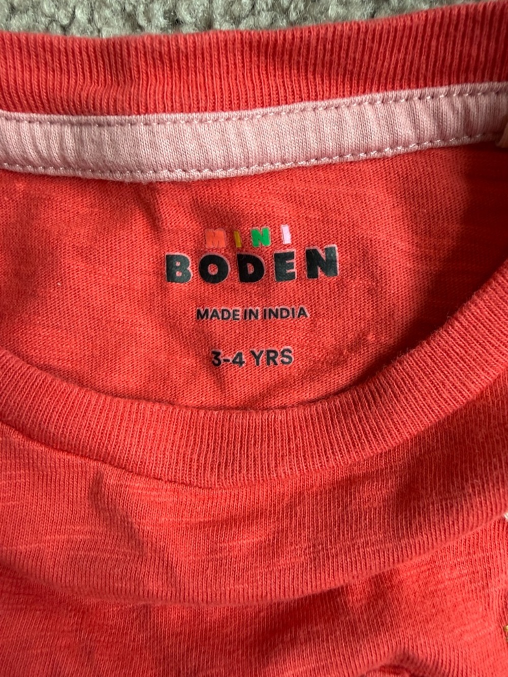 Mini Boden Set of 3 Long-Sleeve appliqué Tees - Red, Pink, Navy - Picture 5 of 5